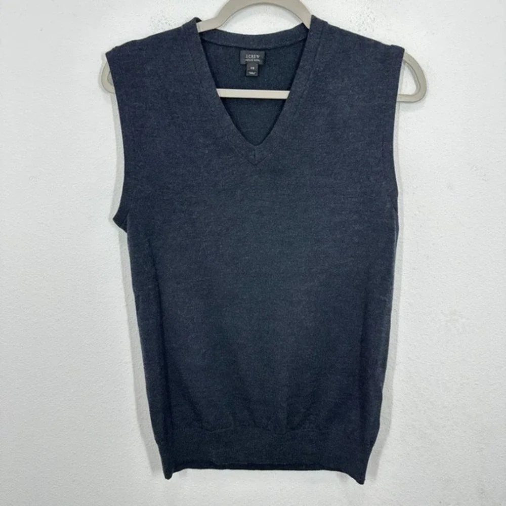J. Crew Men's Dark Gray 100% Merino Wool V Neck Sweater‎ Vest Preppy Academia